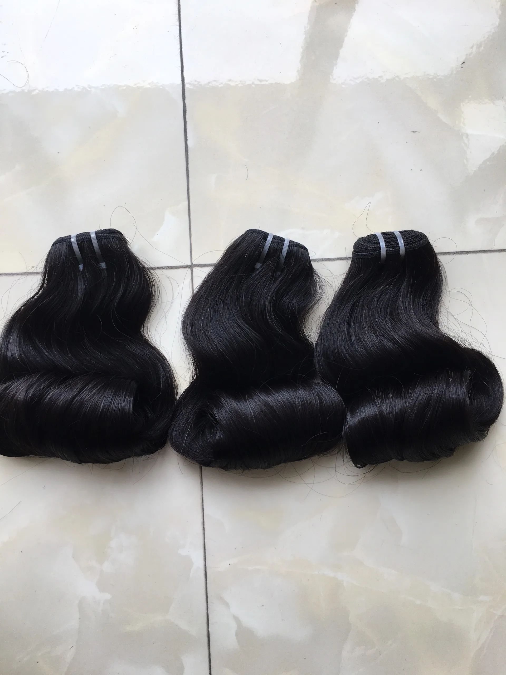 Оптовые продажи волнистые волосы 100% Высококачественные человеческие вьетнамские для наращивания