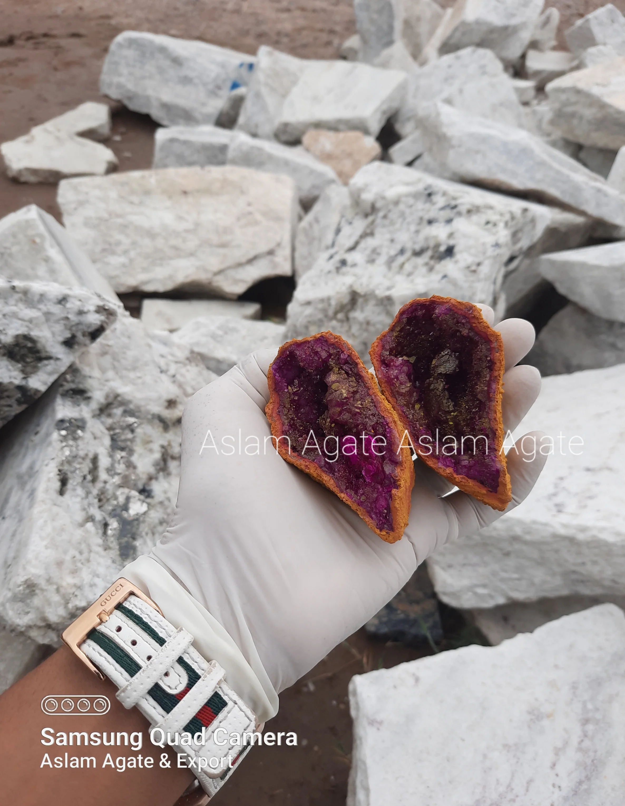 Newly Arrived wish Box Wholesale Feng Shui Style Natural Crystal Geode Folk Crafts Aura chelcadony Geode For Healing Amethyst