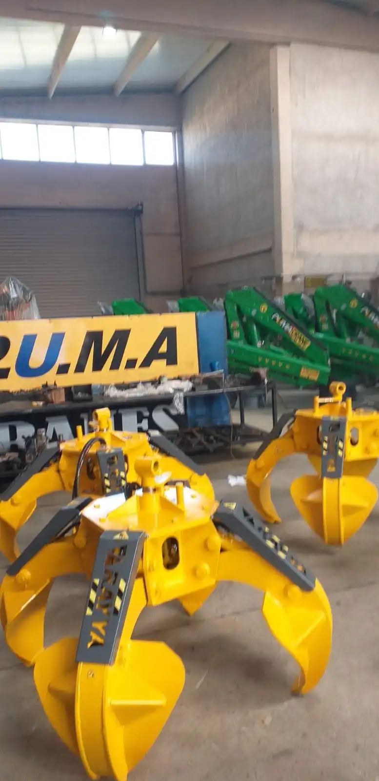 High Quality Puma Crane Scrap Loading Attachment Construction Industries Featuring New Grapples Gear Pump Motor Core Components