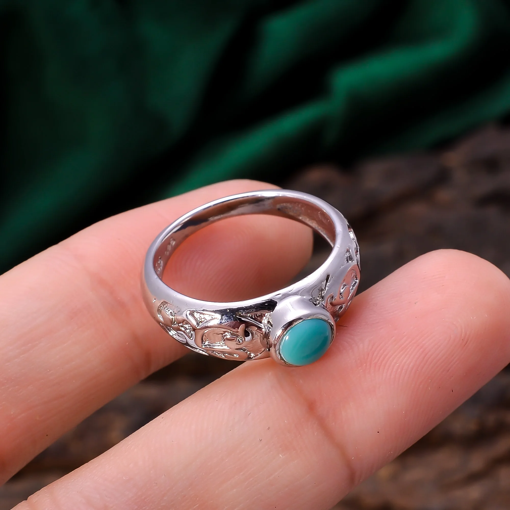92.5 Sterling Silver Ring Natural Tibatien Unique Turquoise Smooth Round Shape Gemstone Ring 3.9 Gram Wholesale