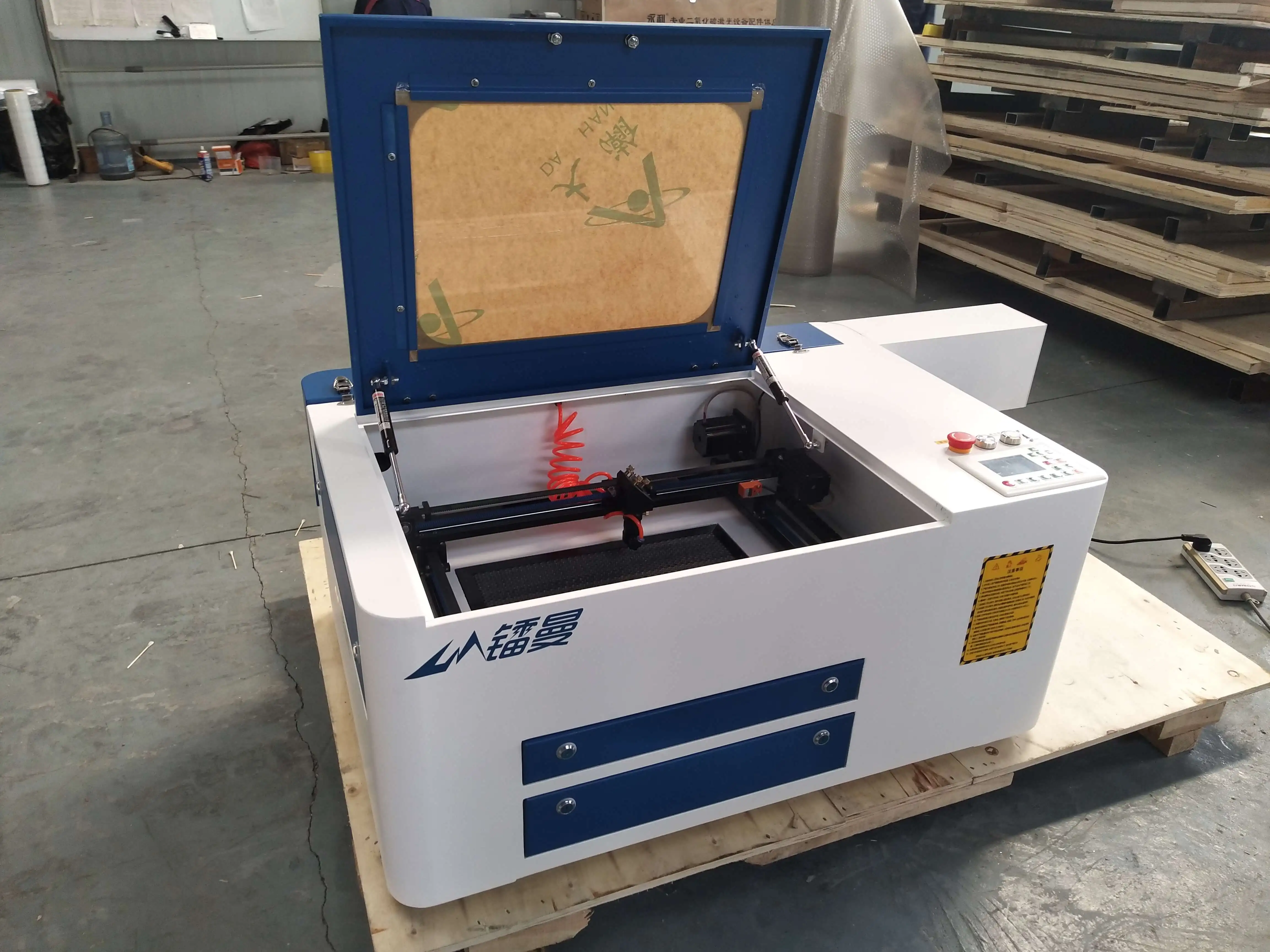 professional co2 laser seals engraving machine/mini laser stamp engraver 40w