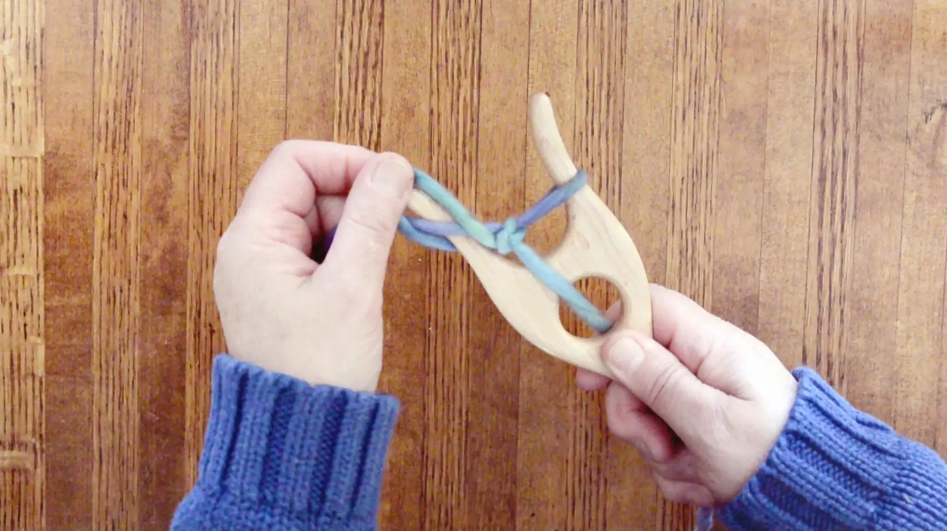 Wool Cotton Knitting Fork PP Material Travel-friendly Needlework Tool for Office Kitchen Desktop Use Christmas Halloween Gift