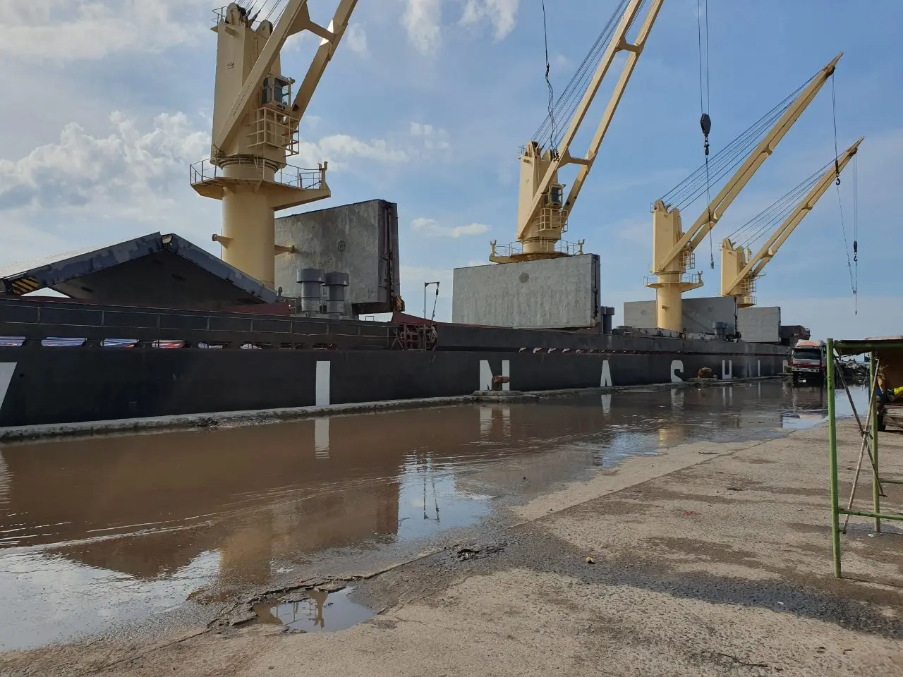 price portland cement 42.5 N/R  in bulk made in vietnam