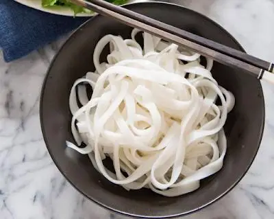 Вьетнамский сушеный Пигмент/сушеная рисовая лапша/рисовая вермишель высокого качества Ms. Люси + 84 929 397 651