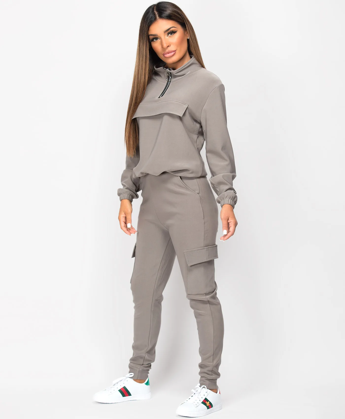 Custom fashion tracksuit for ladies latest design plain jogging sets two piece sweat suits women cheap wholesale