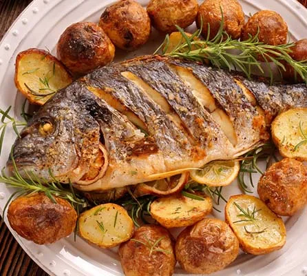 Italian Sparkling Wine - Maximilian Dolce - Maximilian l. - Glass Bottle 0,75 - Color: Golden straw yellow - Palate: Dry