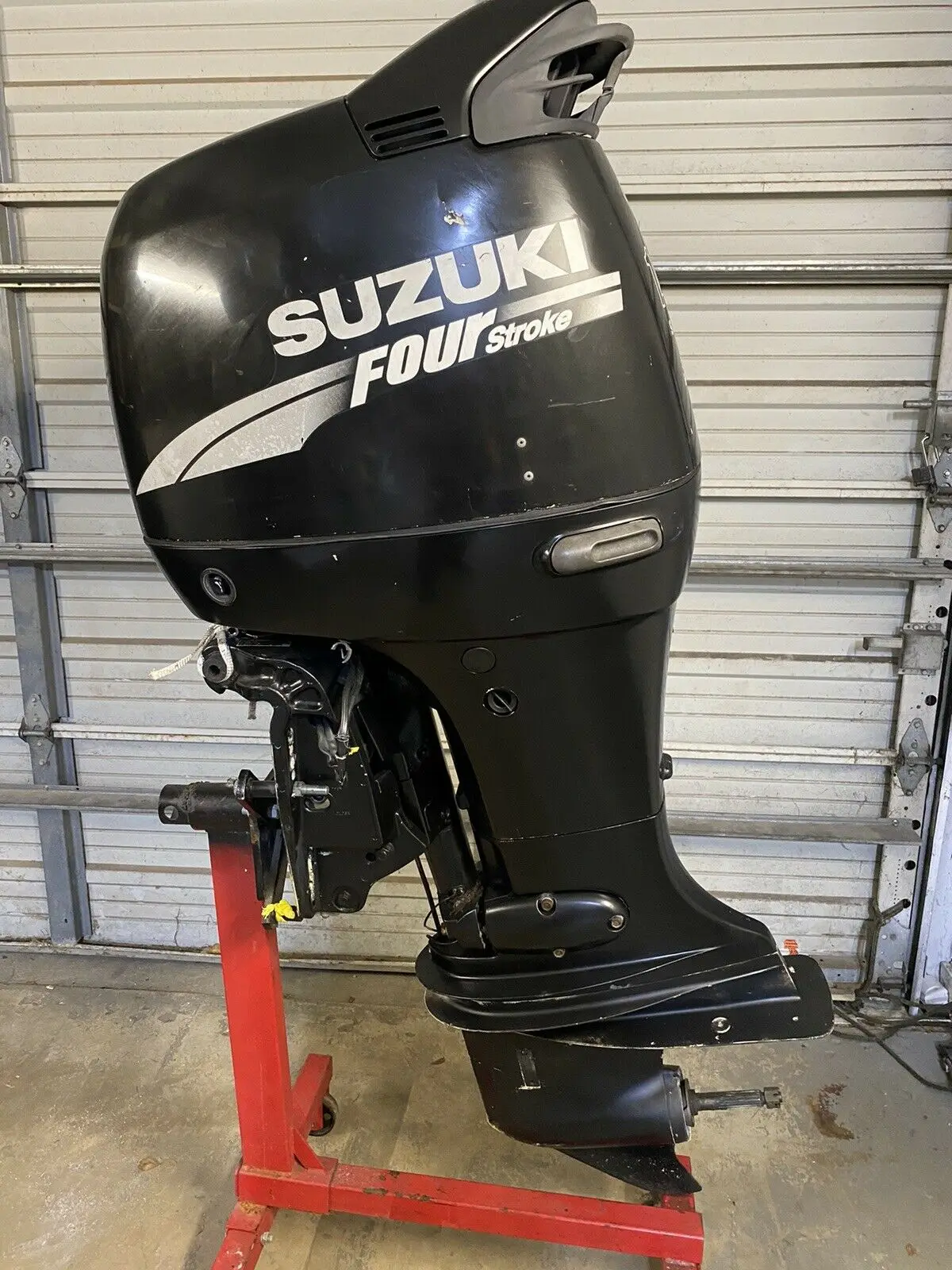 Used Suzukis 140 HP Outboard Boat Motor 4 Stroke