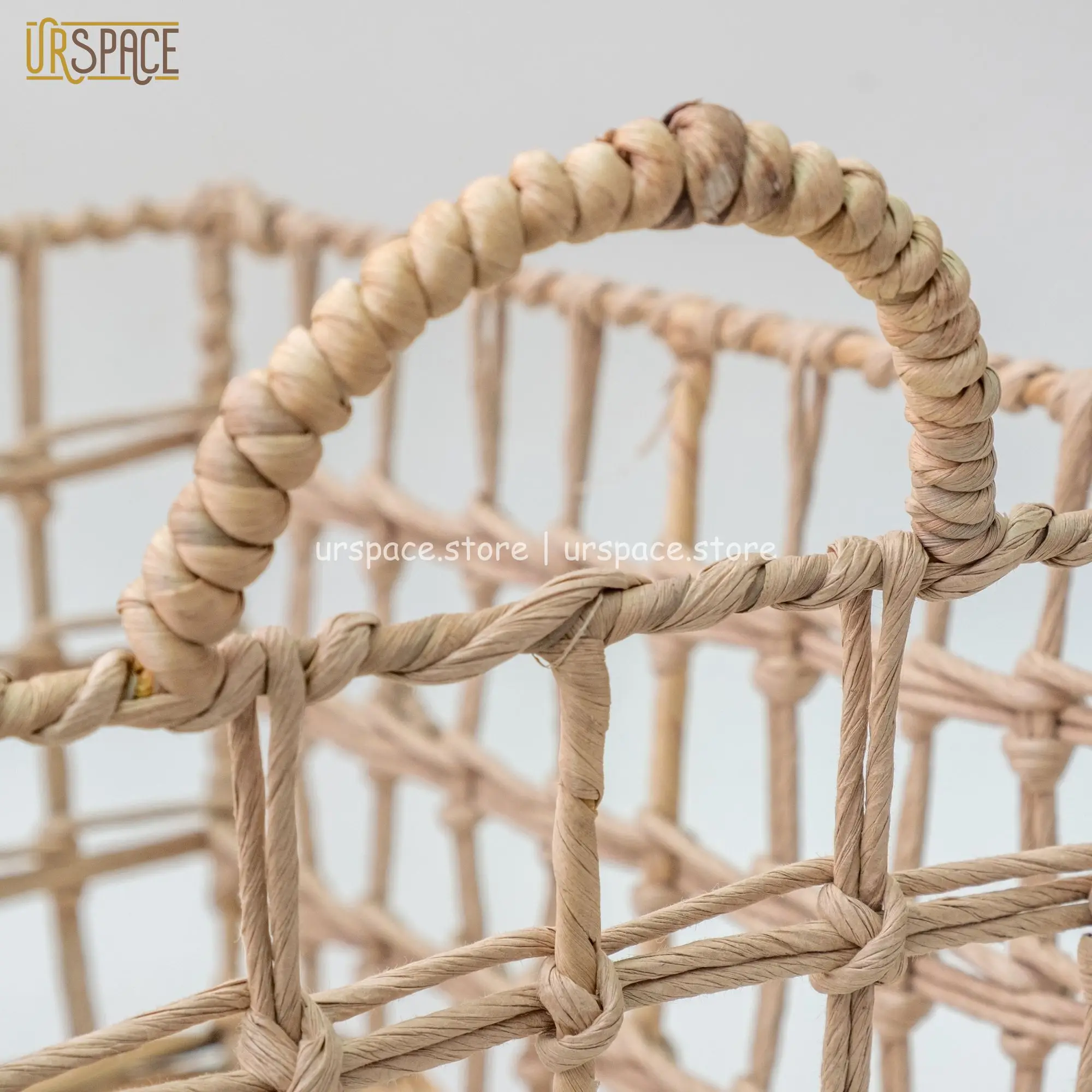 Design nature color thick braids durability basket with handle Rectangular Hand-woven Water Hyacinth Storage Basket from Vietnam