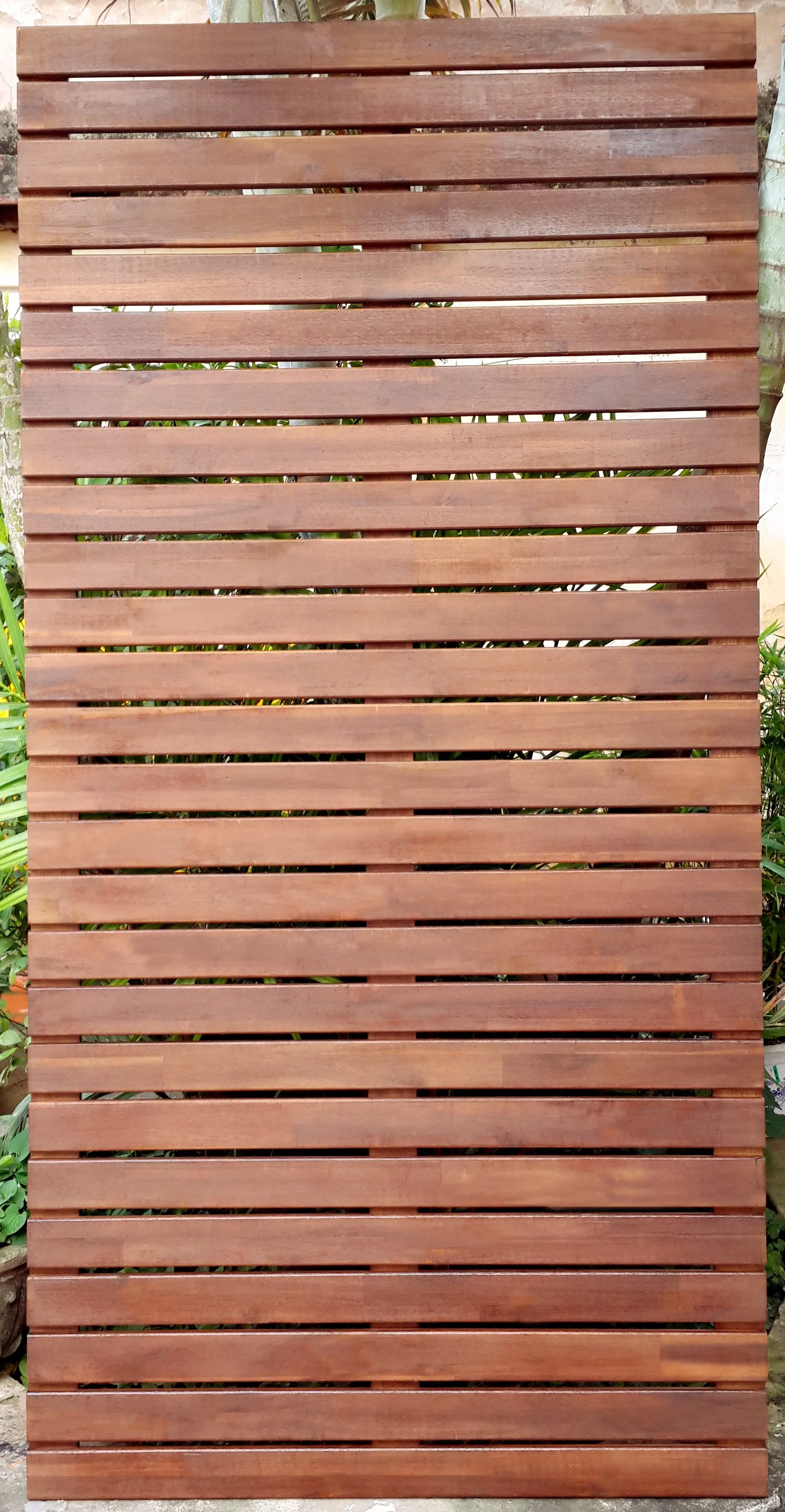 High quality acacia wood garden fence Vietnamese acacia wooden fence easy to assemble environmentally friendly