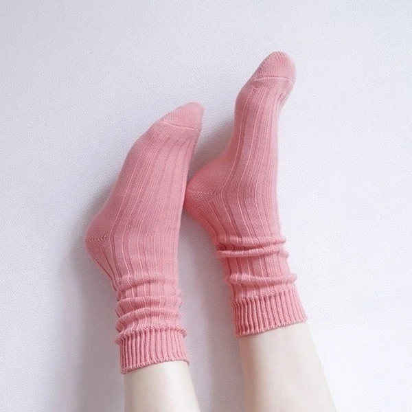 Носки женские хлопковые трикотажные однотонные в Корейском стиле