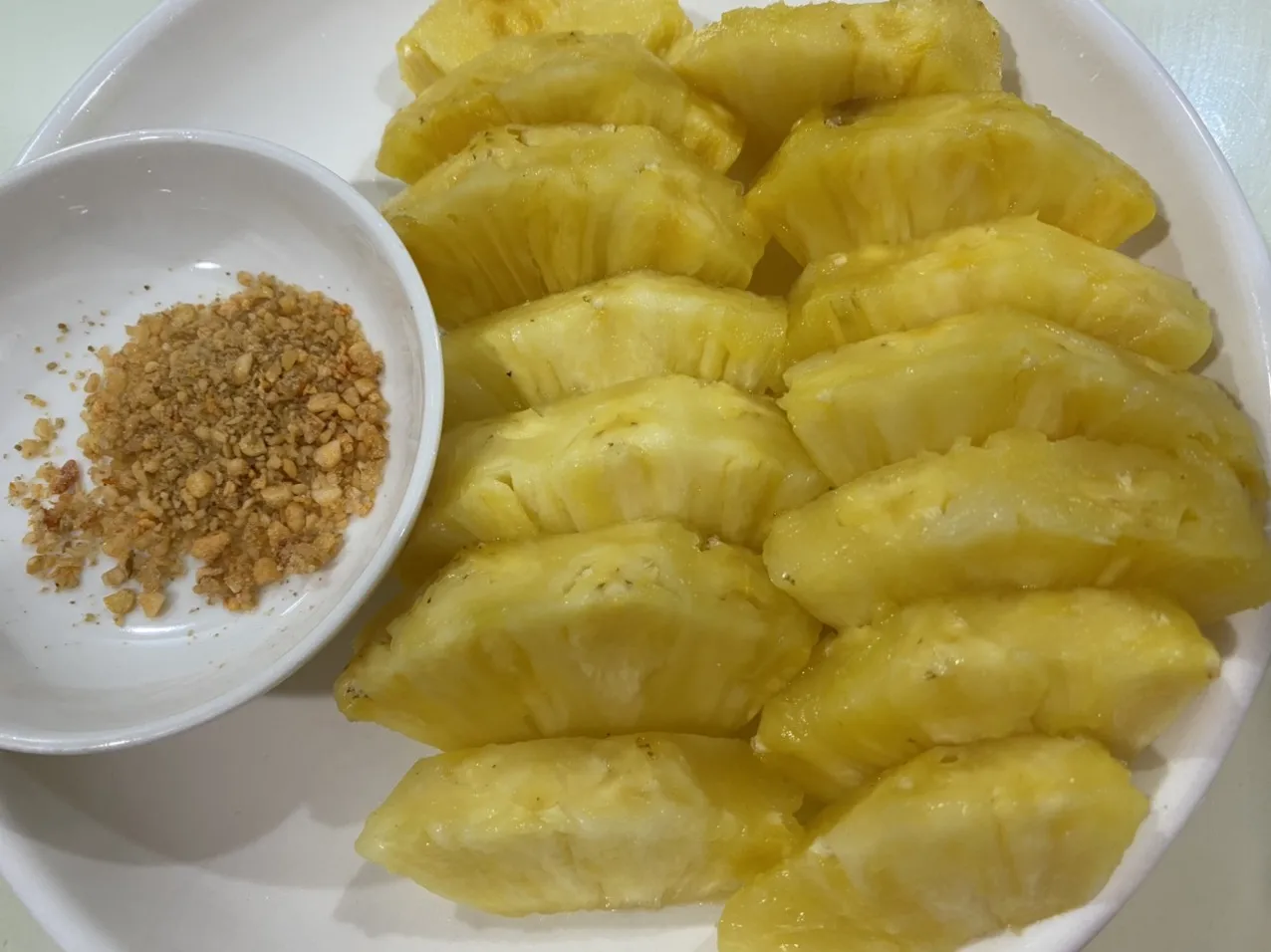 Красивый золотой цвет, сладкий вкус общего типа MD2, свежий ананас с привлекательным ароматом