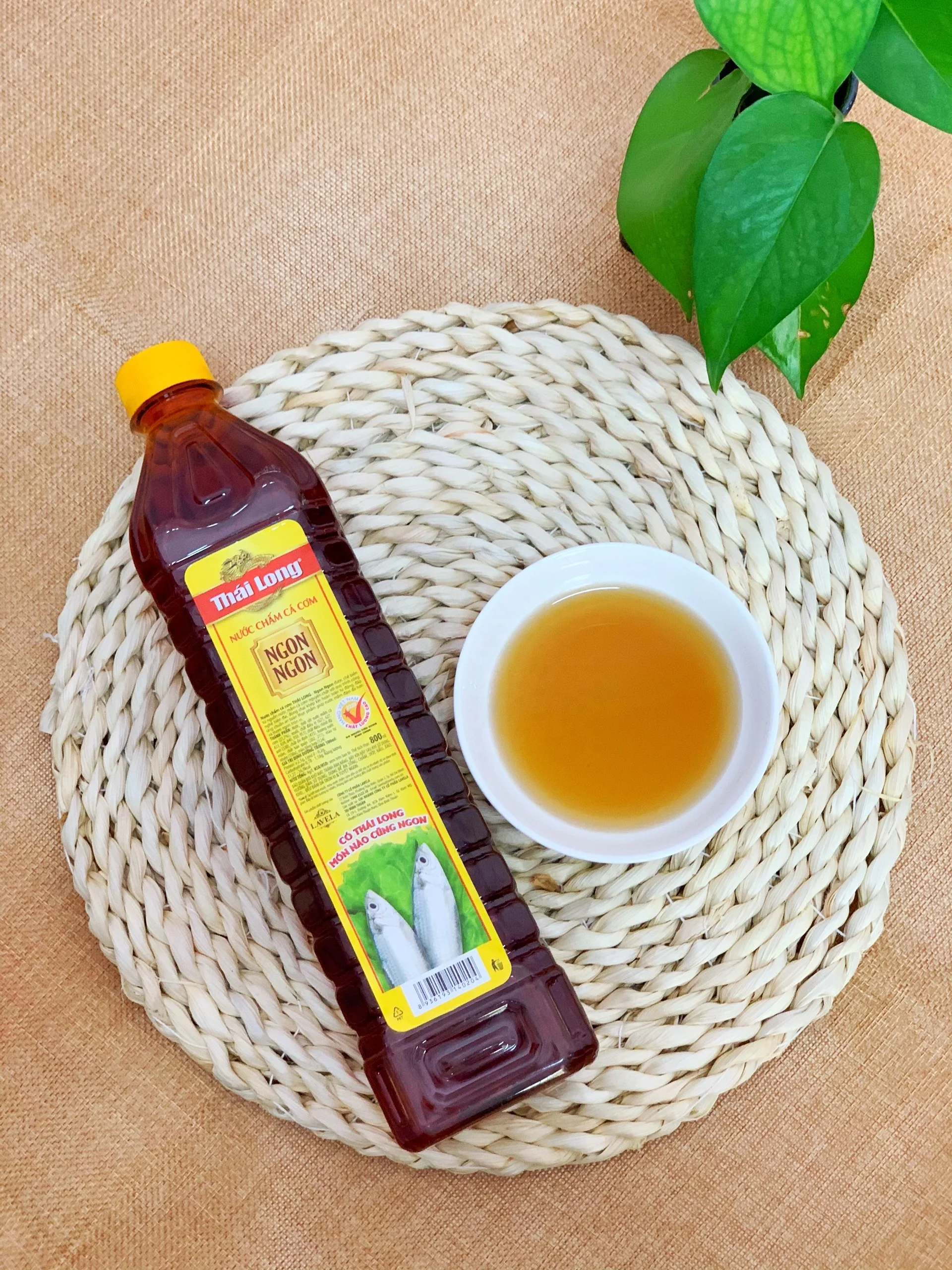 Quality Bottled Dipping Fish Sauce 800ml Seasoned Soy Sauce for Seafood Delicious Taste from Vietnam Fish Sauce Best Supplier