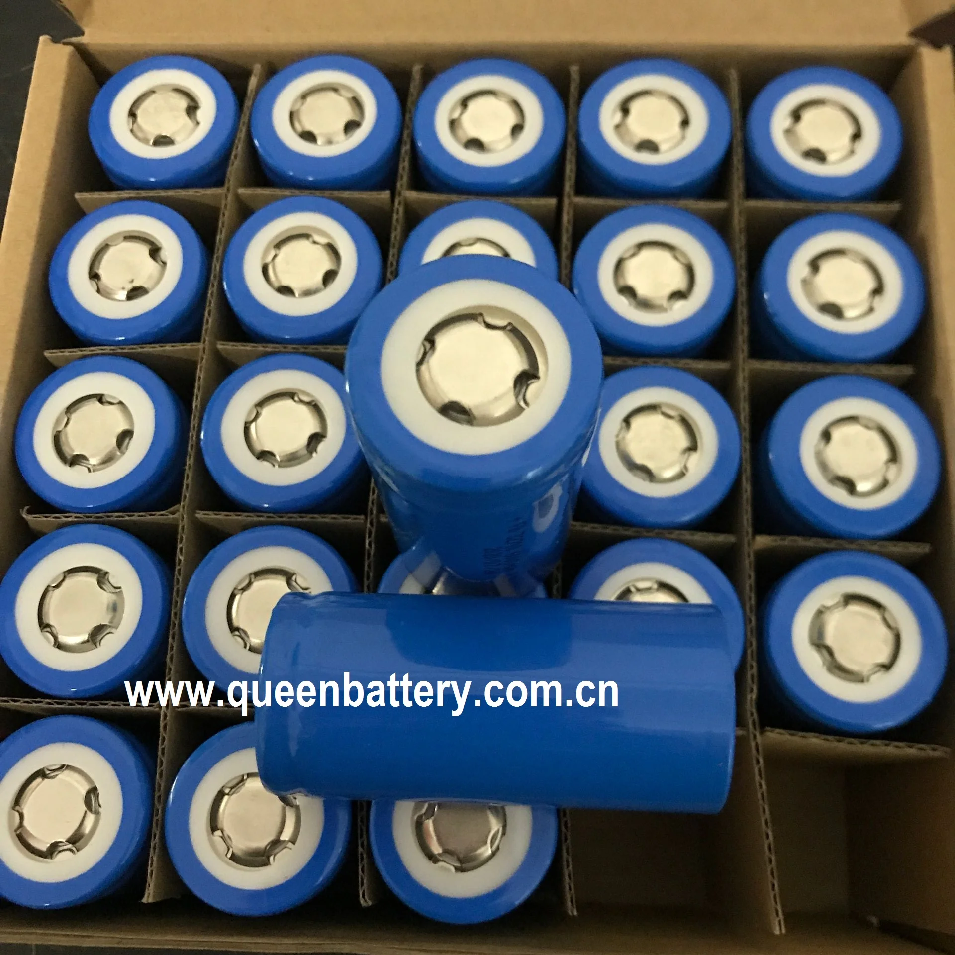 
QB 32700 QB32700 Lifepo4 IFR32700 6000mAh 3C 6000mAh 15A battery cell 3.2V 3.3V 