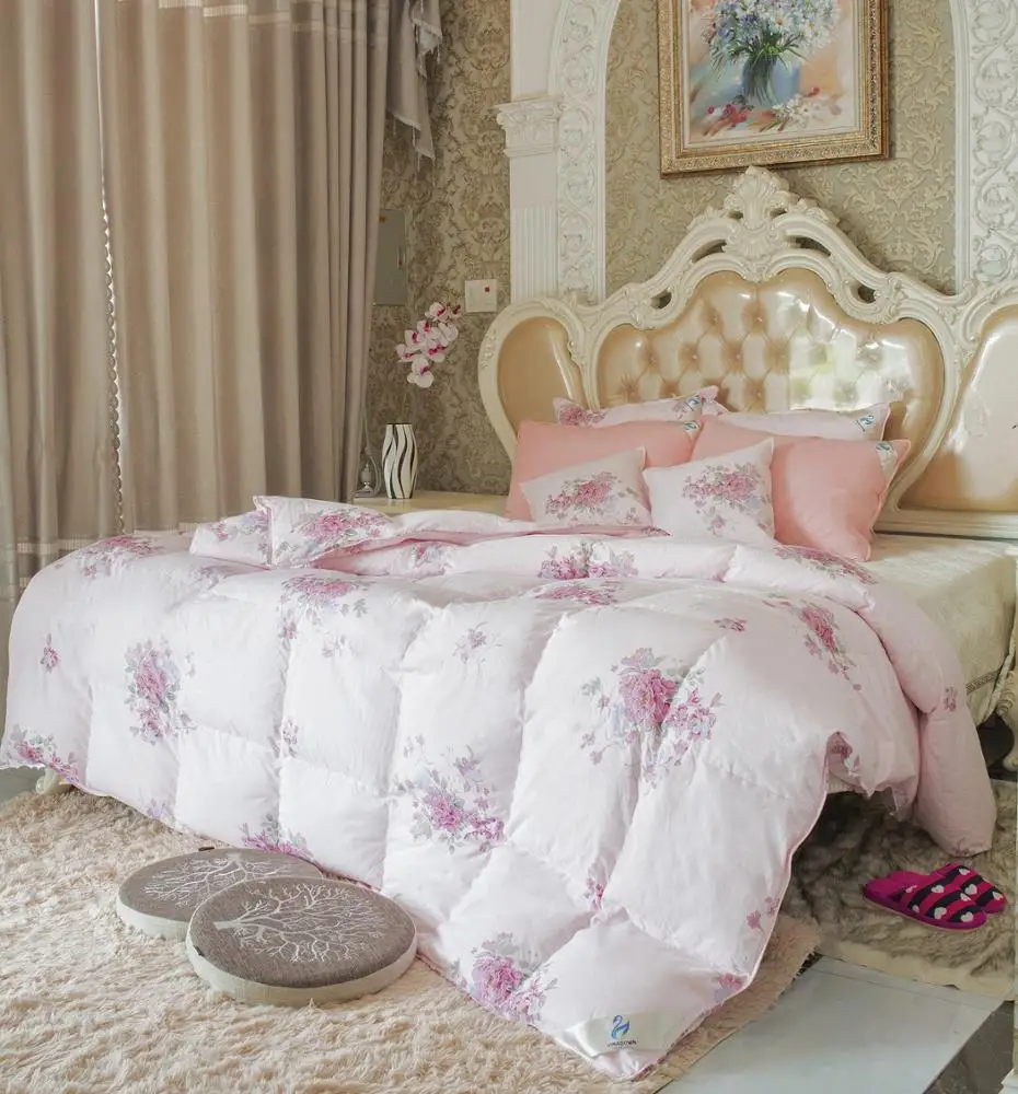 VIETNAM LUXURY DESIGN SUPER SOFT/ MUTE/LIGHT/ VERY WARN WHITE HOTEK BLANKET INSERT FLOWERS COMFORTABLE