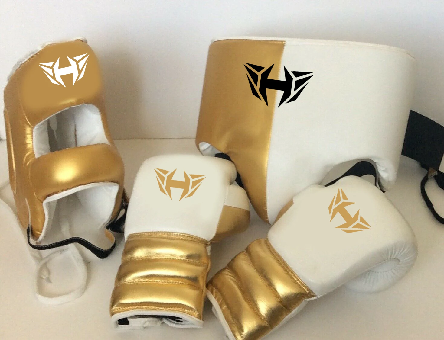 
Best Selling Boxing Equipment Kids Boxing Gloves for Fun Muay Thai Fight Sanda Martial Arts Bag Punching Training Mitts Gear 