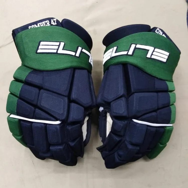 
Ice hockey gloves 