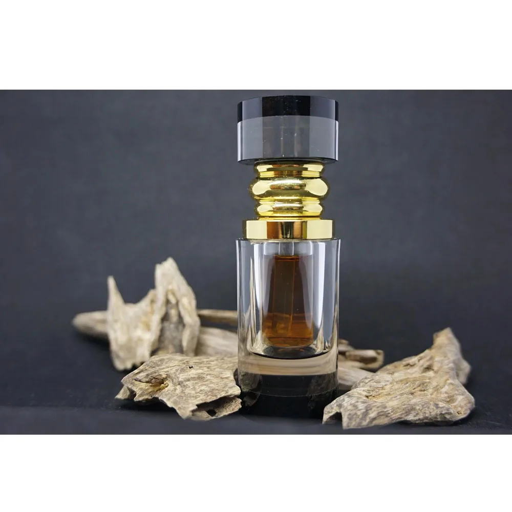 Essential oil manufacturer supply wholesale bulk price 100% pure natural Indian agarwood oud oil