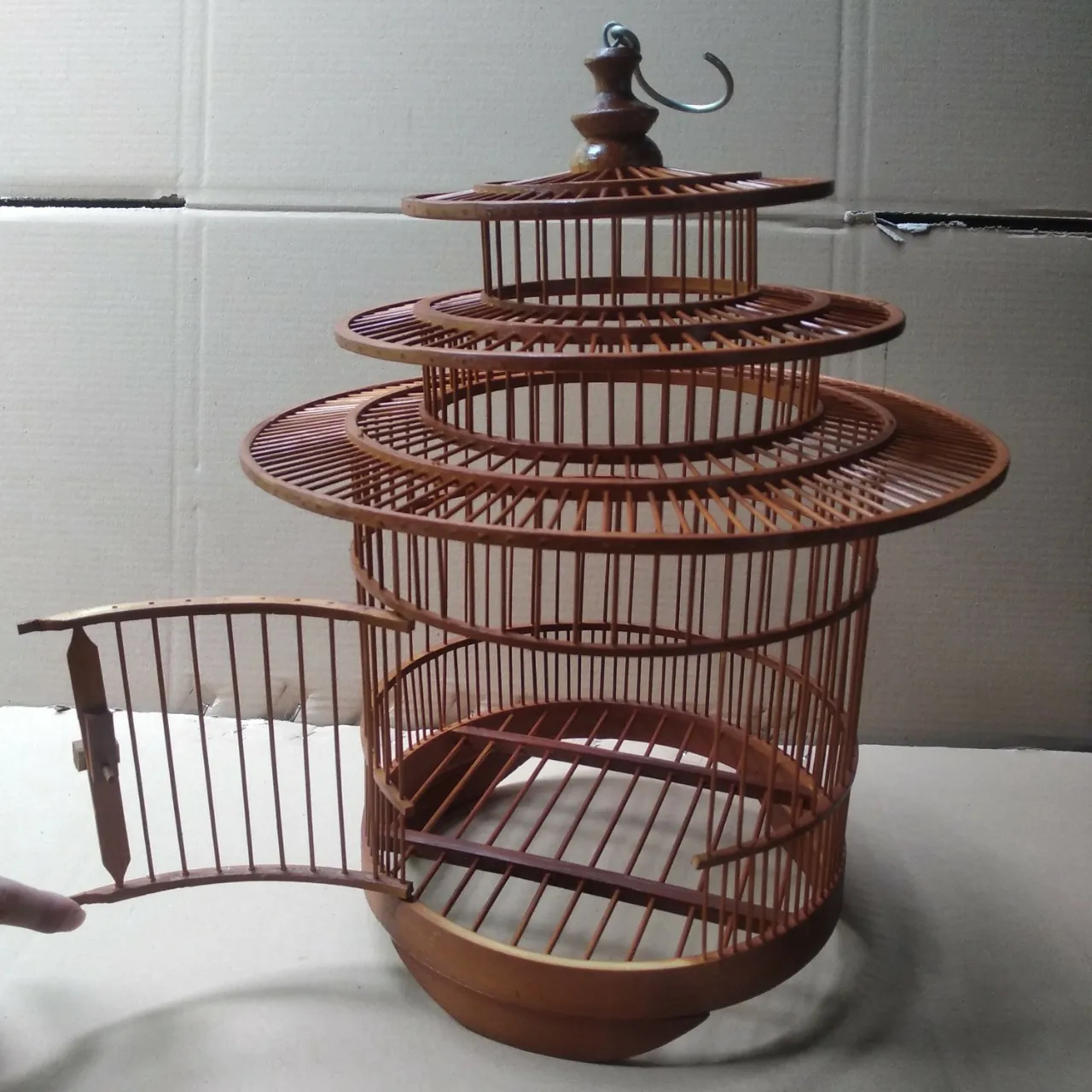  Вьетнамская бамбуковая птичья клетка для птиц ручной работы мастерами во Вьетнаме деревянная