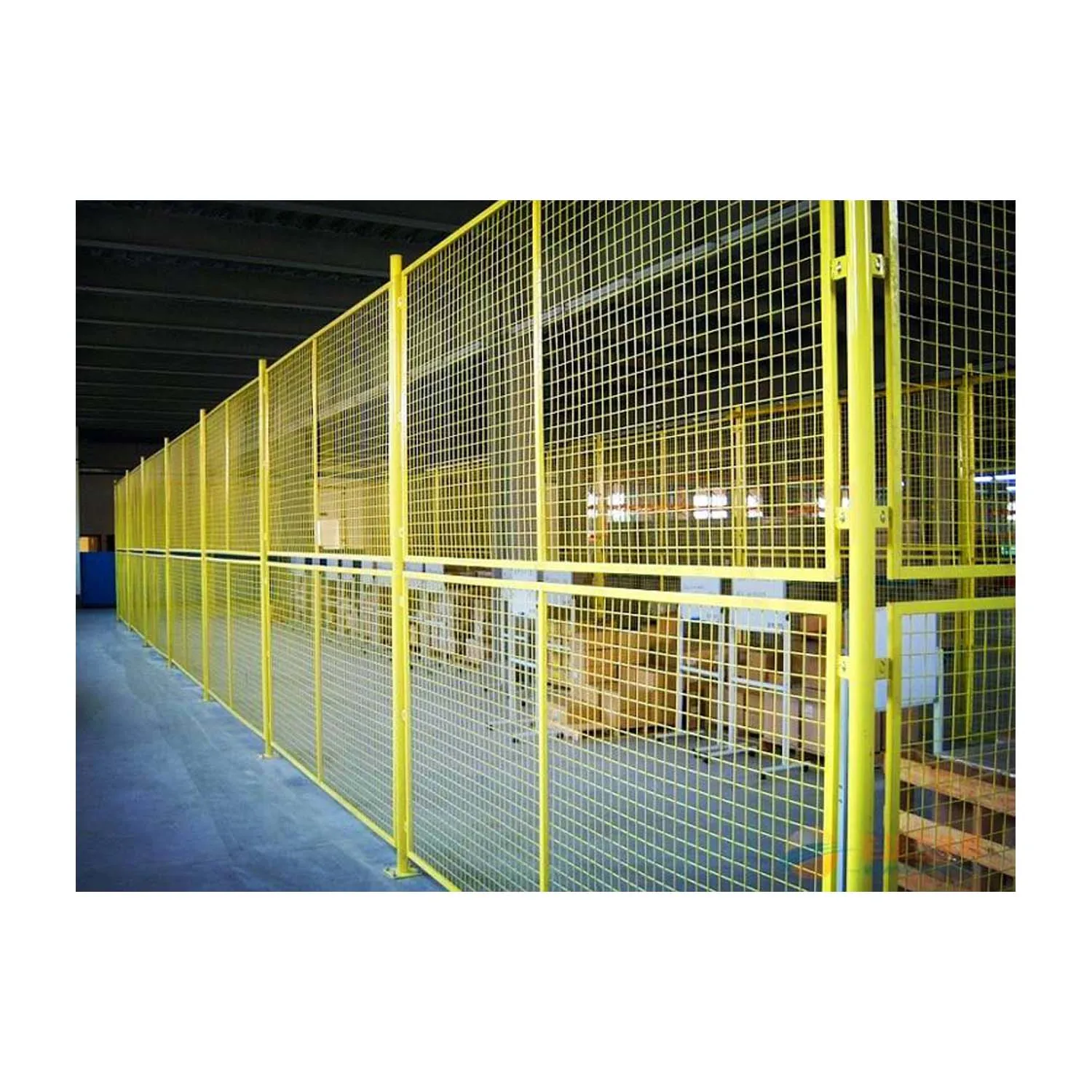 Support service security fencing Warehouse Fencing green color metal material frame technical video