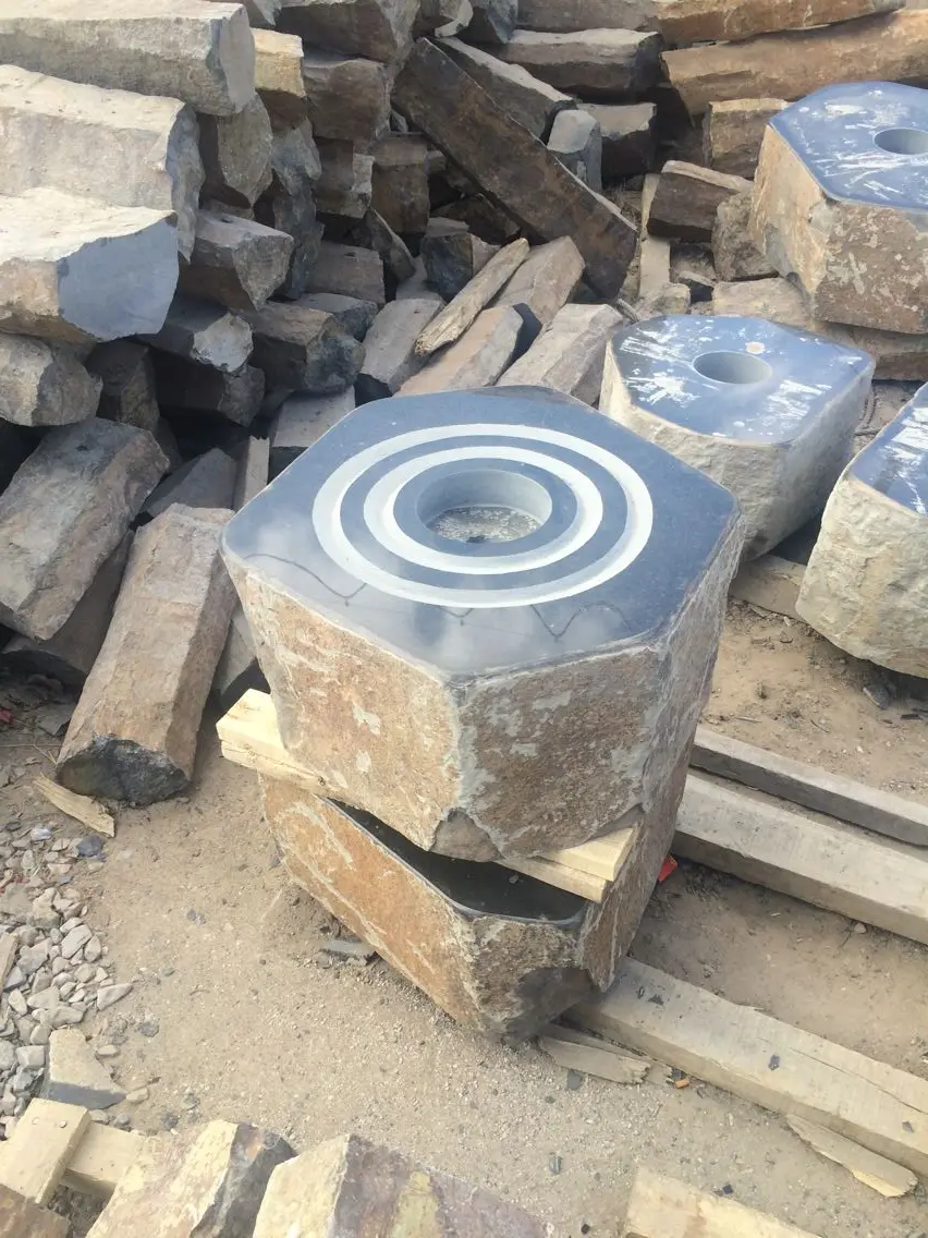 Decorative Outdoor Hand Carving Natural Boulder Basalt Water Fountain for Garden Yard Lawn Patio