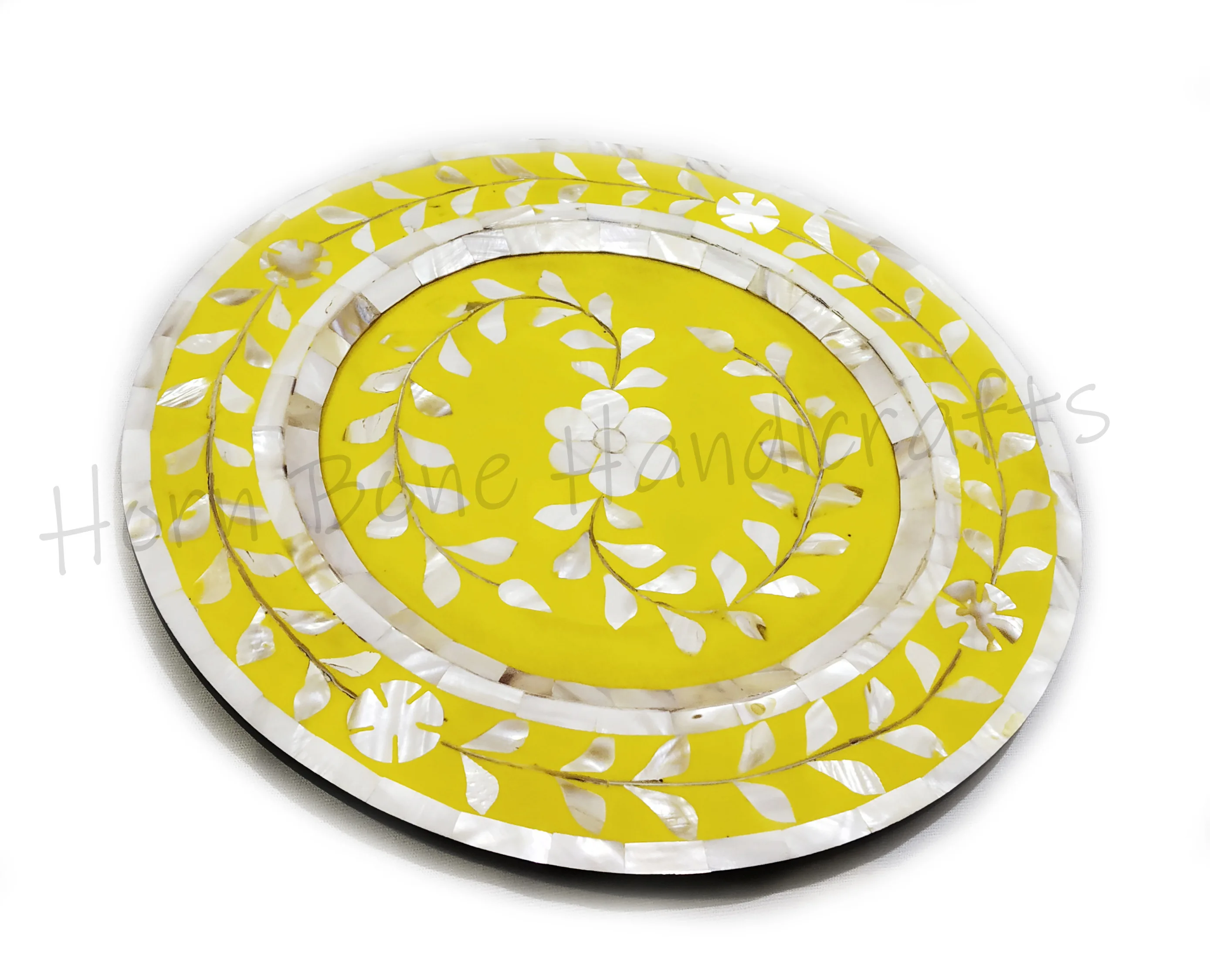 Natural Pearl Inlay Charger Plate in Red Color Bone Inlay Floral Design Round Plates Mother of Pearl Dessert Serving Saucer