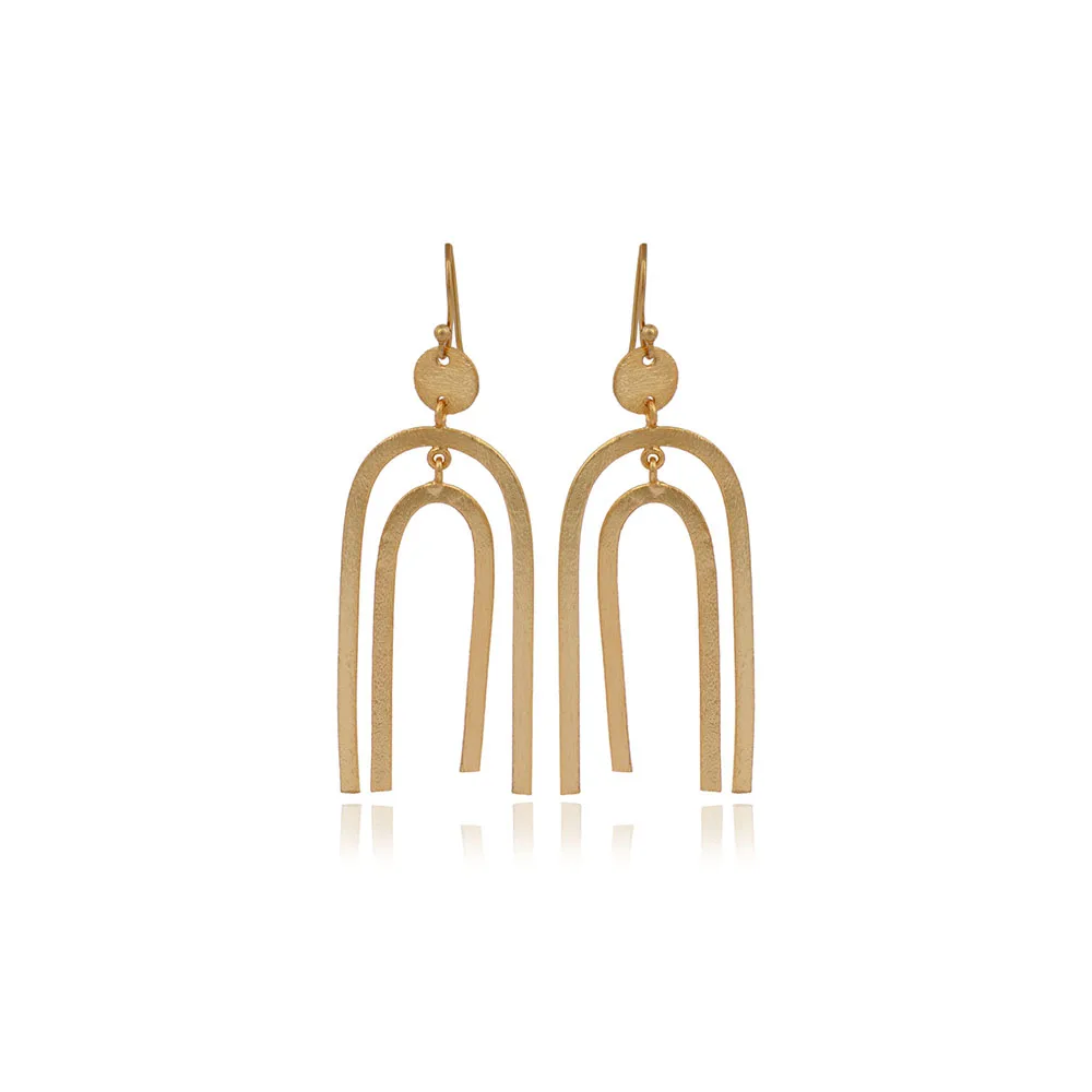 Mode Joyas, Charming Gold Plated Design Brass Metal Studs Earring dangle earrings Statement earrings Designer Jewellery. E-547