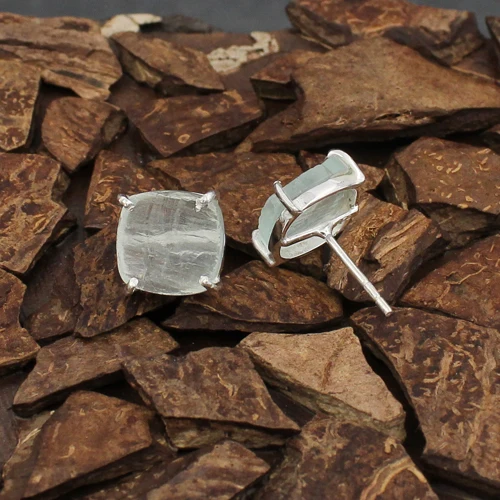  Серьги-гвоздики из серебра 925 пробы с квадратным голубым топазом