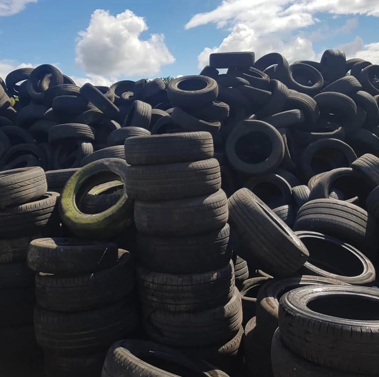Used Tires Shredded or Bales/ Scrap Used Tires new stock