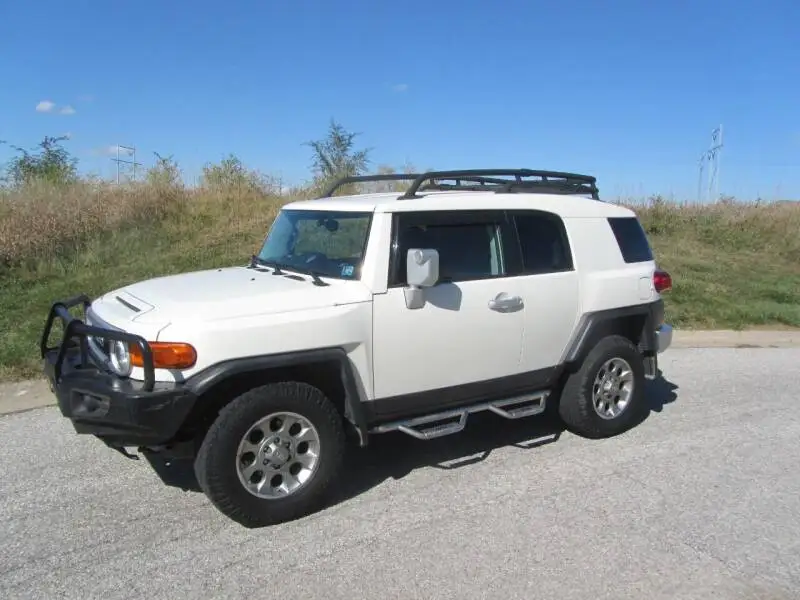 2012 Toyota FJ Cruiser 4x4 4dr SUV 5A