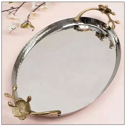 Modern Metal Tray For Home & Hotel Silver Colour Modern Design Metal Tray used for kitchen ware item serving tray  antique pcs