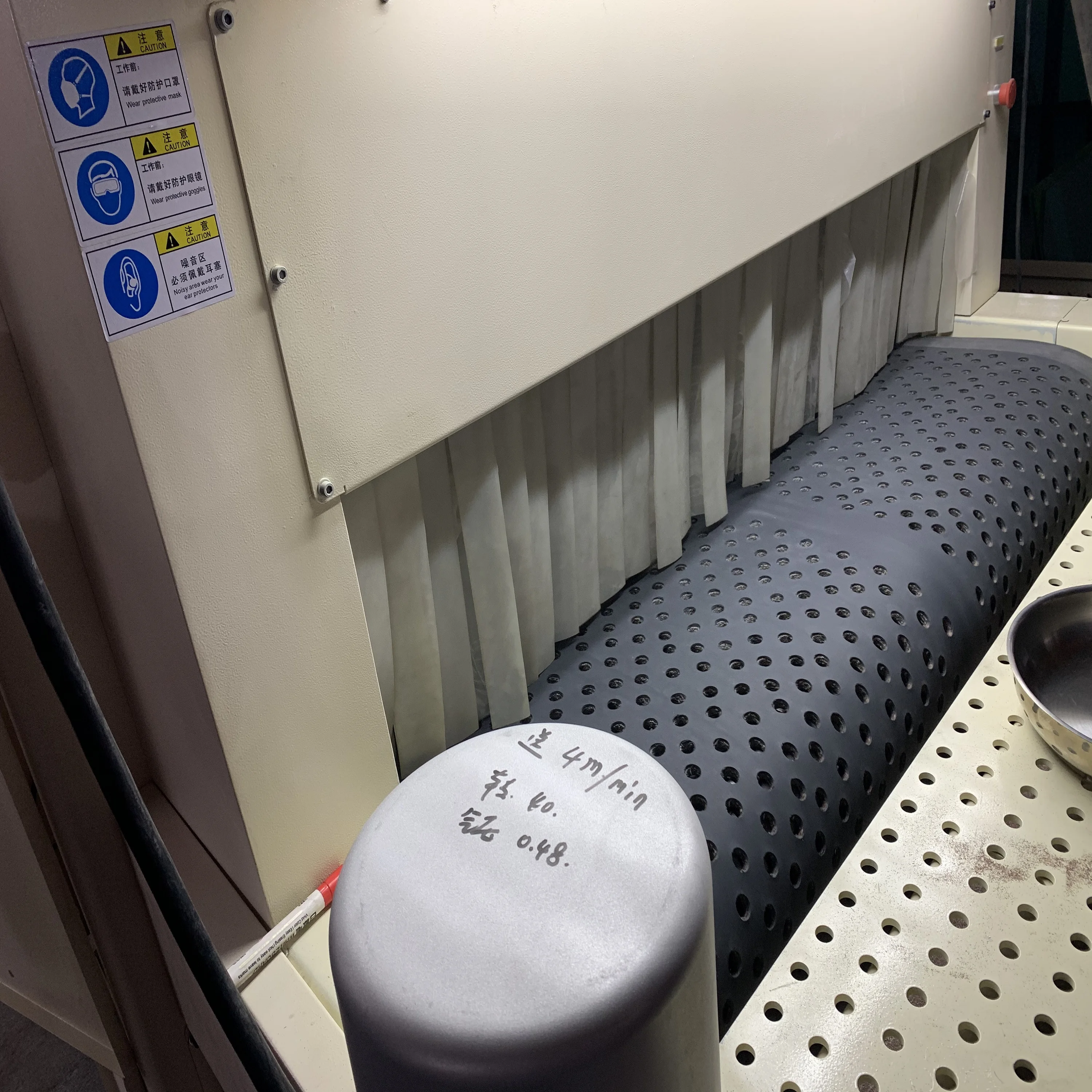 
Low Maintenance Cost Pass-Through (In-Line Continuous Processing) Sandblasting Systems With 380V/440V Power 