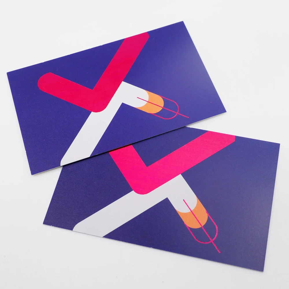 
3,5x2 дюйма Цифровая печать смешанных цветов индивидуальные визитные карточки для бизнеса с горячим тиснением 20 г 