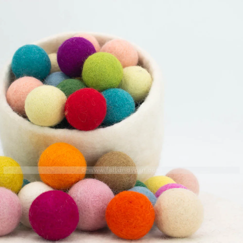 FB-003: Hot Selling 3 cm Felt Balls Wool Decoration Multi-Color Round Pompoms for Wholesale Eco-friendly & Natural