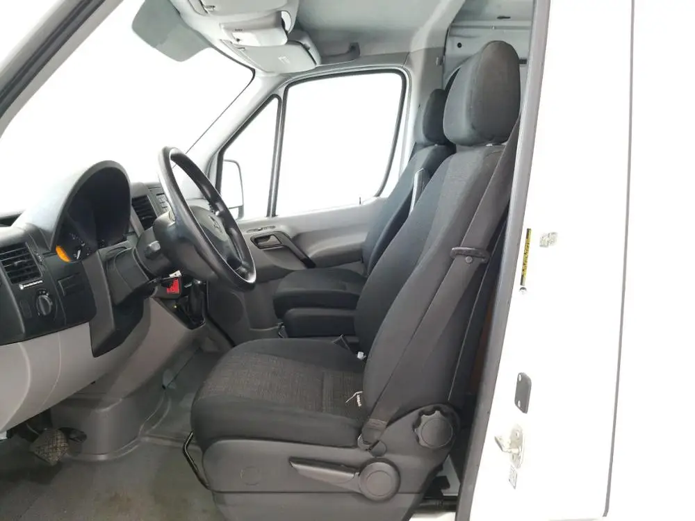 Достаточно подержанных автомобилей для продажи/MERCEDES-BENZ SPRINTER/2016 Mercedes-Benz в ковбойском стиле; Сезон весна 2500 4X2 4C