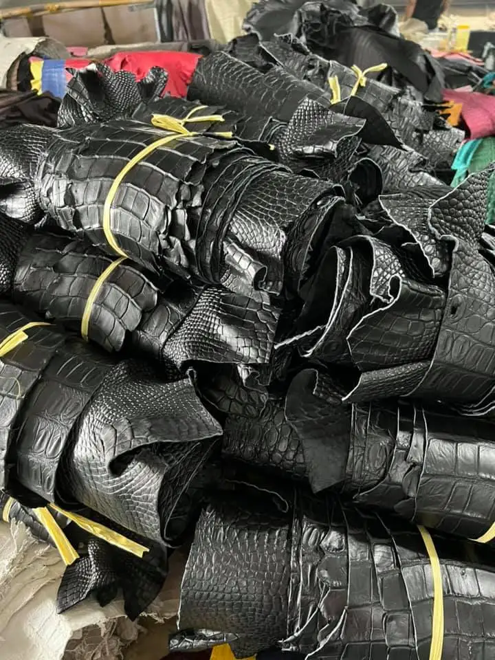 Высококачественные кожаные изделия топ 1 вьетнамские Необработанные шкуры из крокодиловой кожи для курток вьетнамская крокодиловая кожа аллигатора