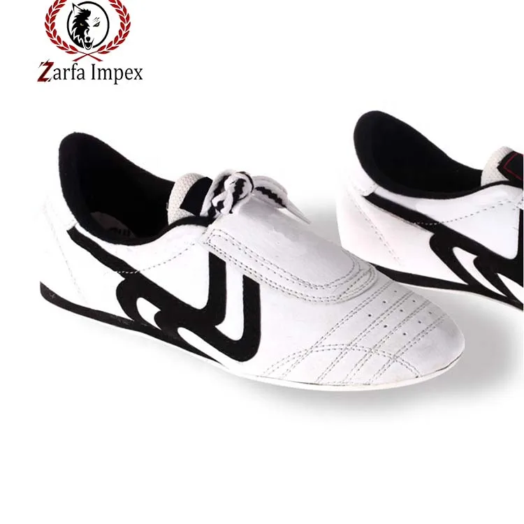 Good Quality Factory Wholesale Manufacture Breathable Light Weight Martial Art Boots 2021