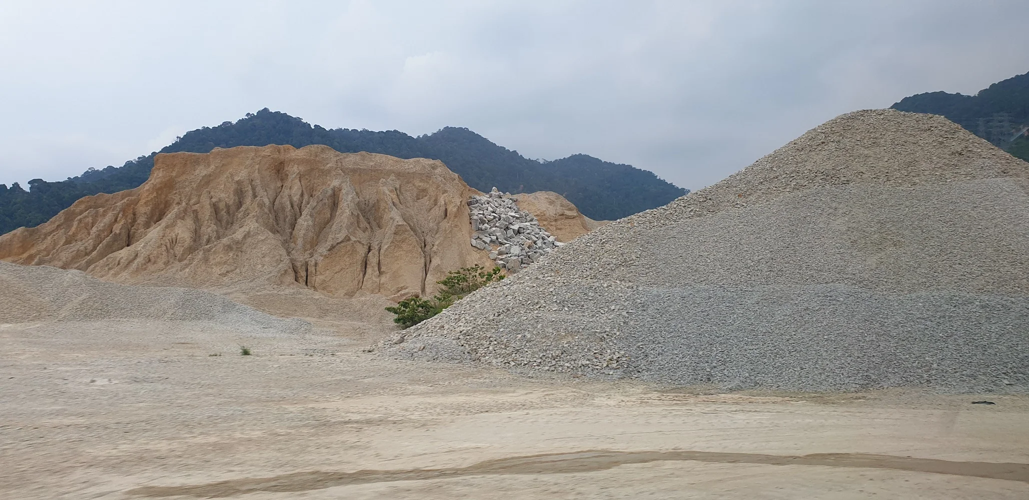 
Industrial RAIL ROADS AND BUILDINGS CONSTRUCTION SOLID 20mm ~ 80mm Lime Stone Aggregates 