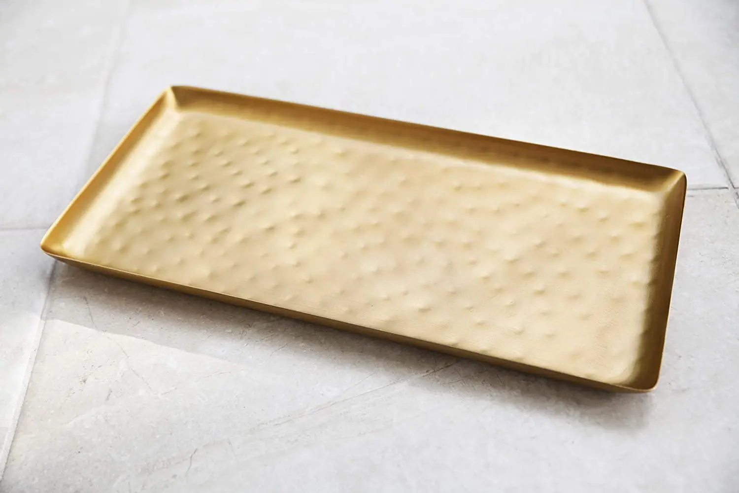  Современный античный латунный поднос с большими котелками из нержавеющей стали Сервировочные подносы и тарелки современный декоративный металлический сервировочный