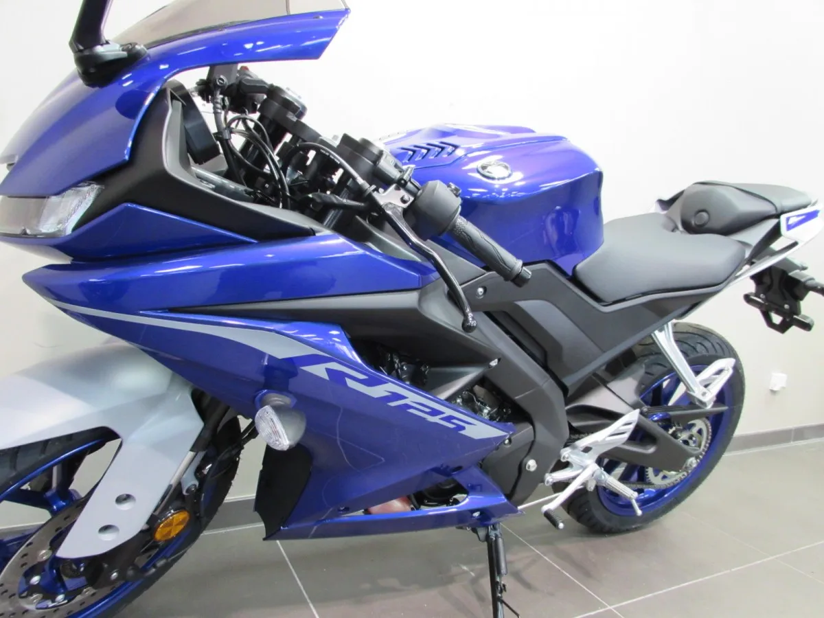 125cc Engine High-tech Engine 2021 YZF-R125 Super Sports Motorbikes for Sale - Road Legal On-Time Delivery