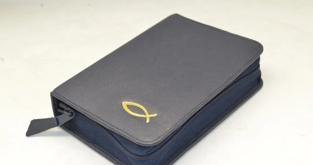 Book / Bible Cover Manufacturer Wholesale Custom Genuine Leather for Standard Size Bible Acceptable Customized 16 X 10 C.m 1143