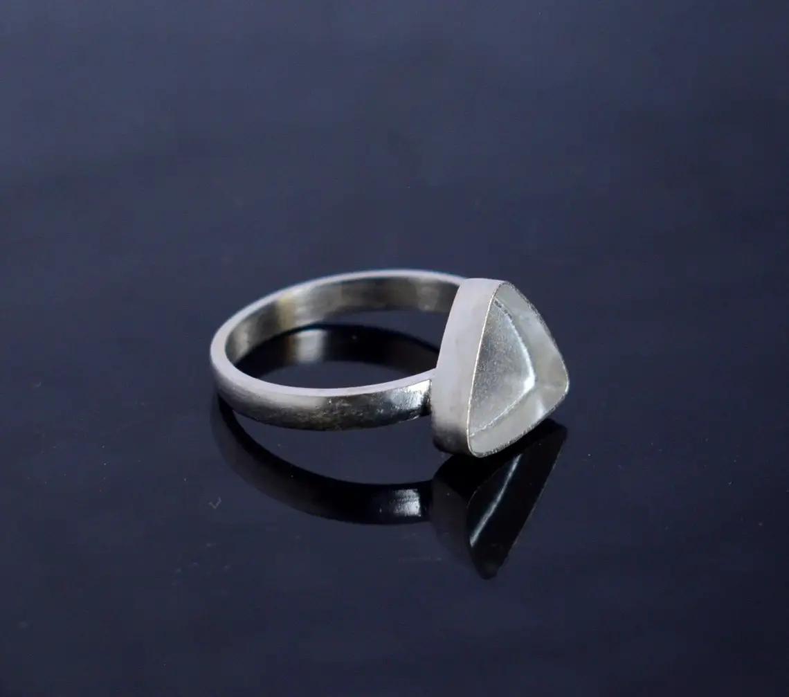 Customized Indian Hand Made Triangle Band 10 MM Collet 925 Sterling Silver Light Weight Blank Setting Ring Fine Jewelry