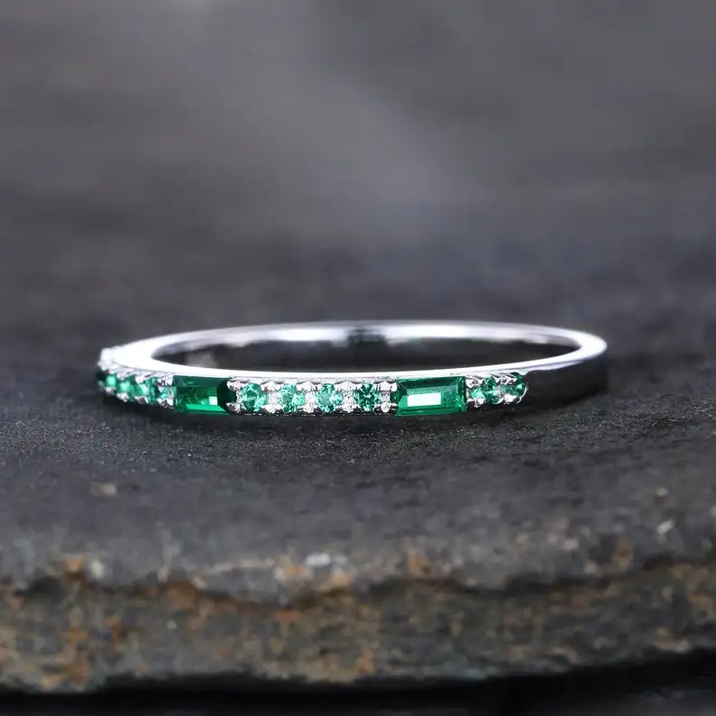 925 стерлингового серебра Половина Вечность Изумрудный обручальное кольцо Багет Форма обещание возможно на день рождения юбилей