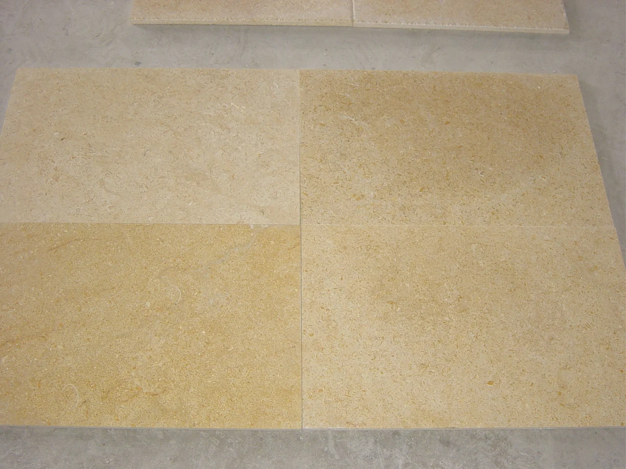 2023 Sunny Gold Limestone Tile Wall and Floor Tiles Interior Honed Surface Yellow Gold Color Feature Material 100% Natural Stone