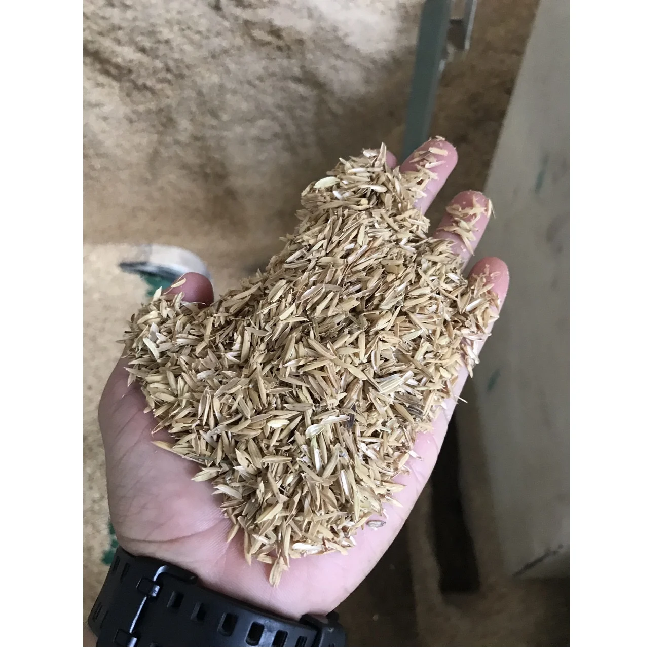 DUC THINH BRAND RICE HUSK MADE IN VIET NAM HIGH QUALITY WHOLESALE