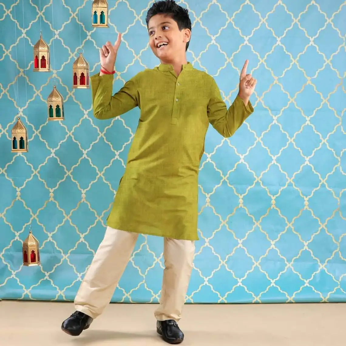 Top Selling New Design Simple and Beautiful Cotton Kurta Pajama Set Full Sleeves Long Indian Dress for Kids and Adult Boys
