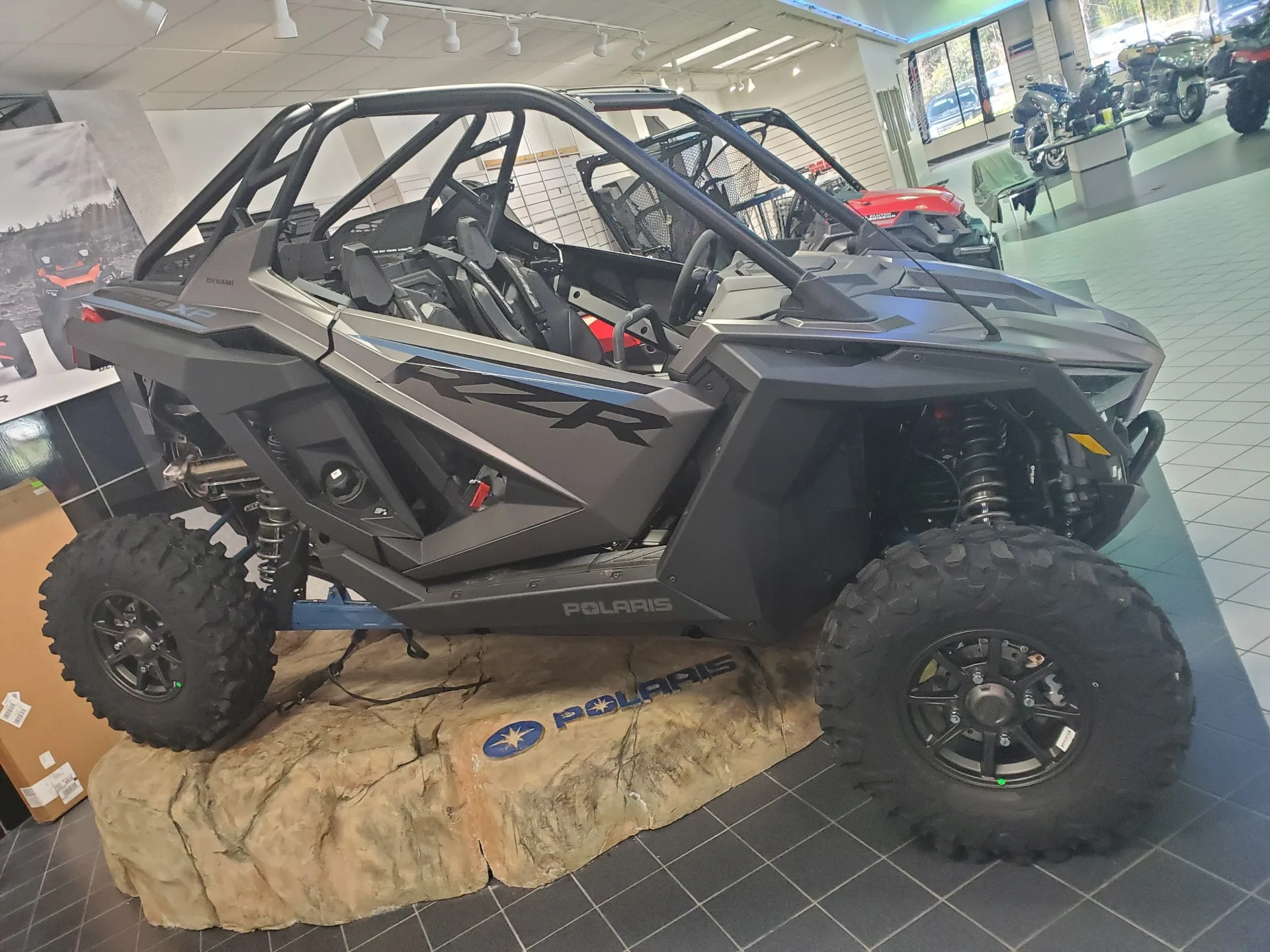 Распродажа со скидкой 2021 POLARIS RZR PRO XP ULTIMATE ATV 4X4 / UTV