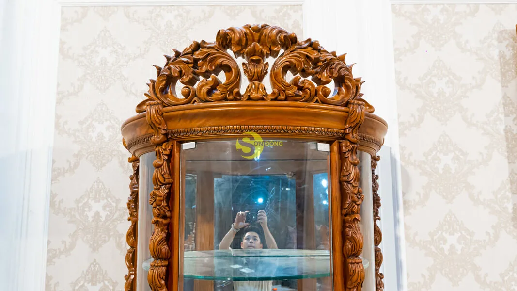 
Royal Lusso wine cabinet super good 