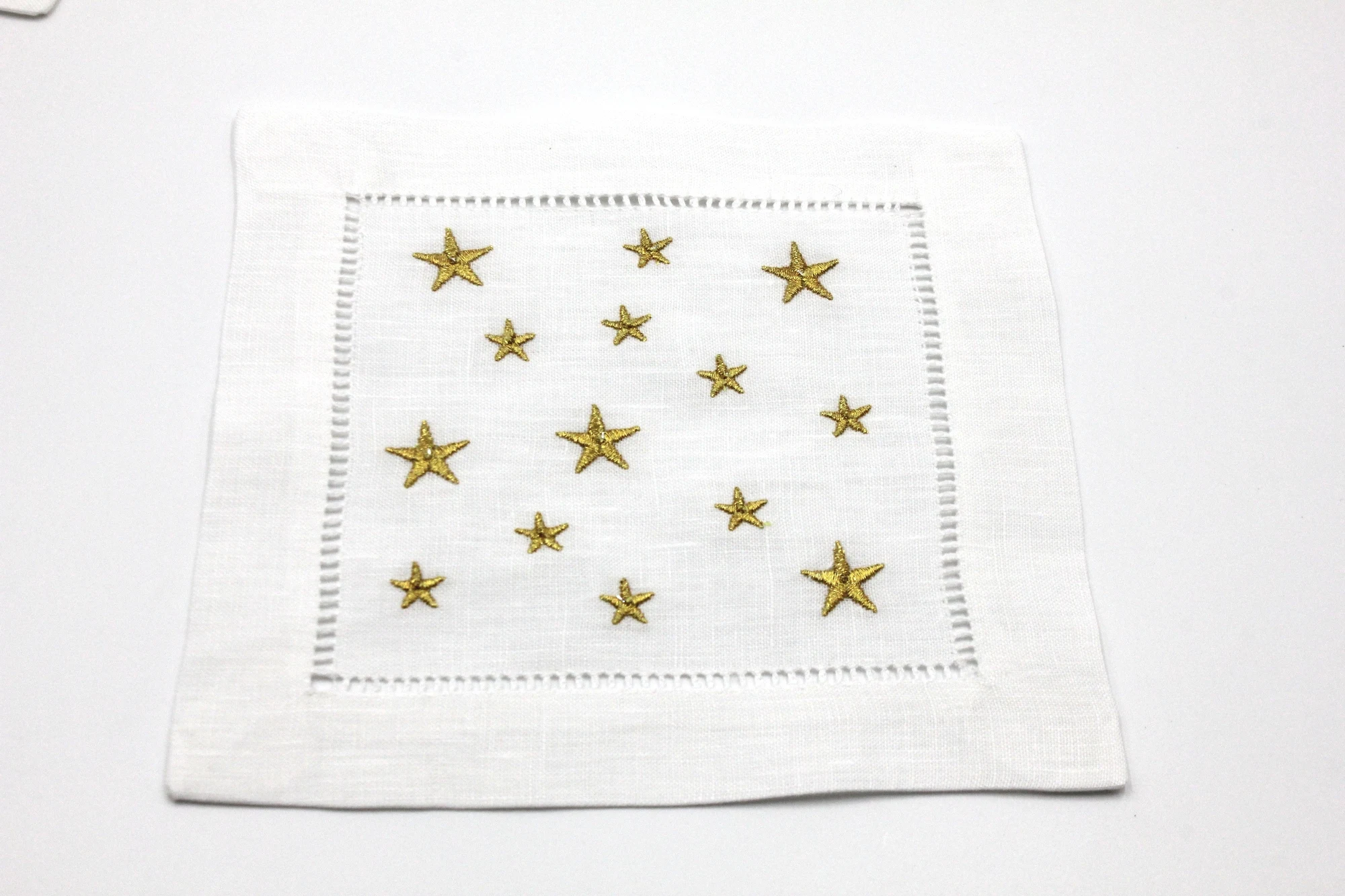 Star cocktail napkin, 100% linen fabric, size 15x15 cm for party, machine embroidery