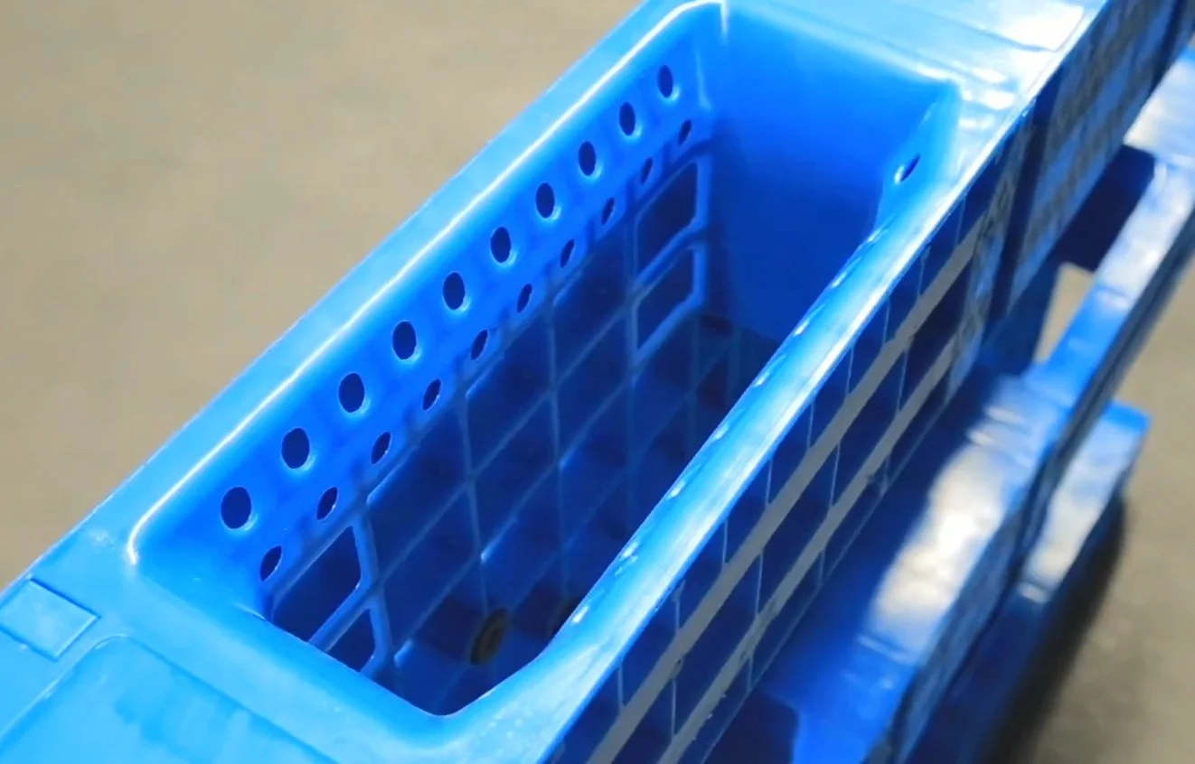 1300*1300 складские пластиковые поддоны от производителя