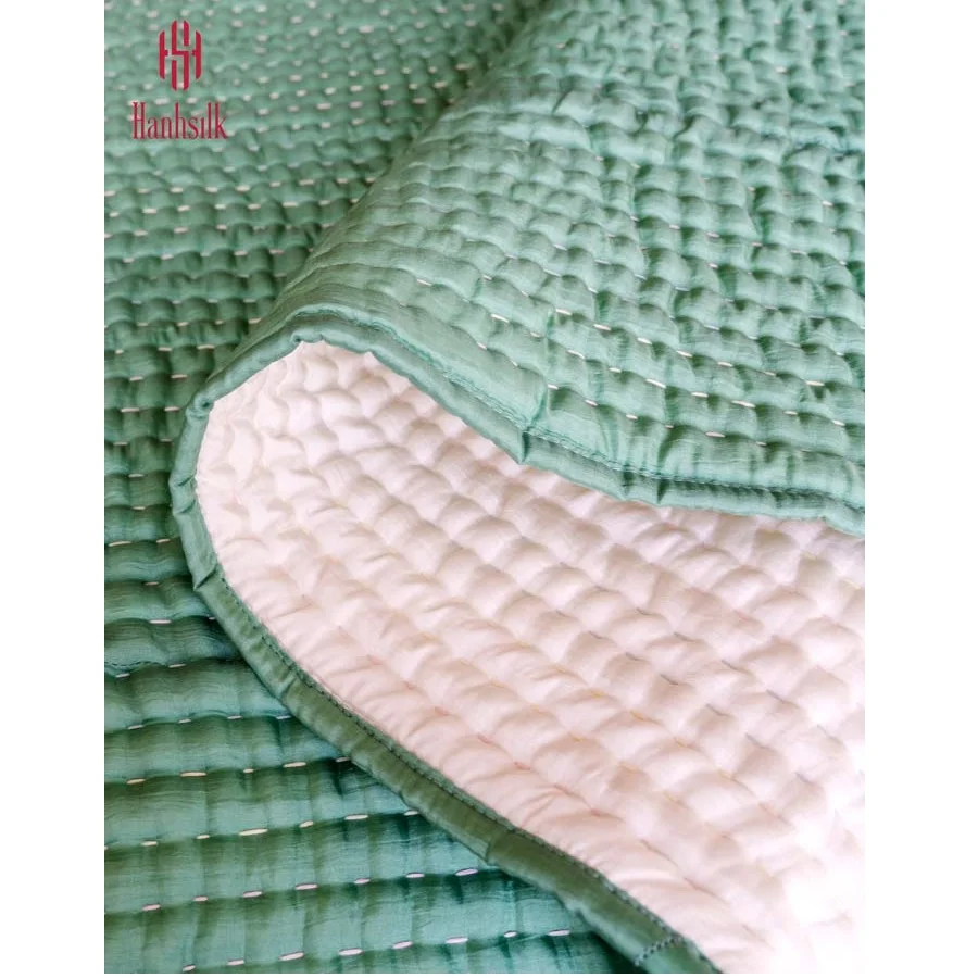 Hanhsilk Handsewn Air-permeable Mulberry silk blanket Used In Four Seasons Blanket Hanhsilk Brand SB01 from Vietnam